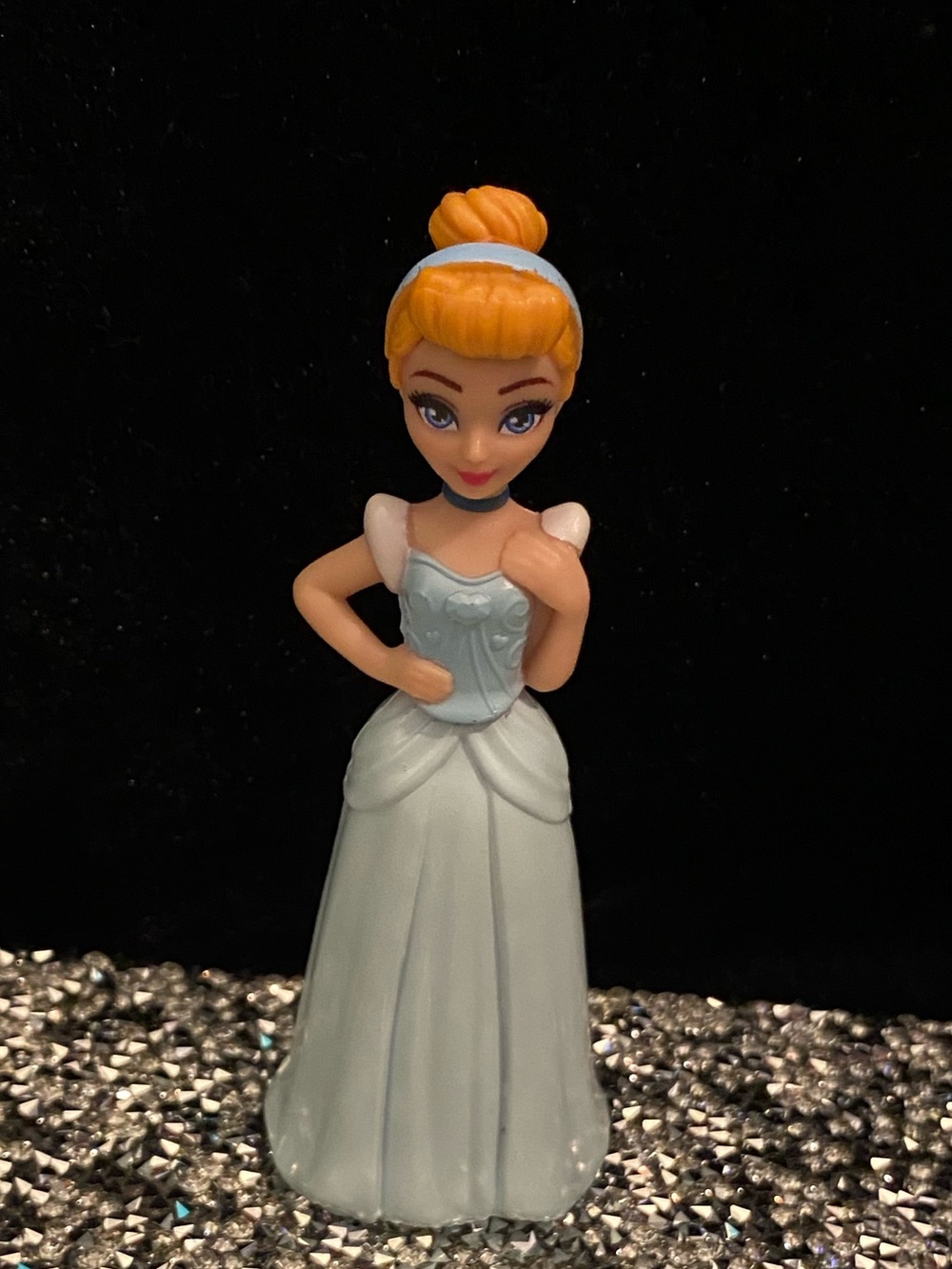 Disney Cinderella 3 Inch Doll - Picture 3 of 9